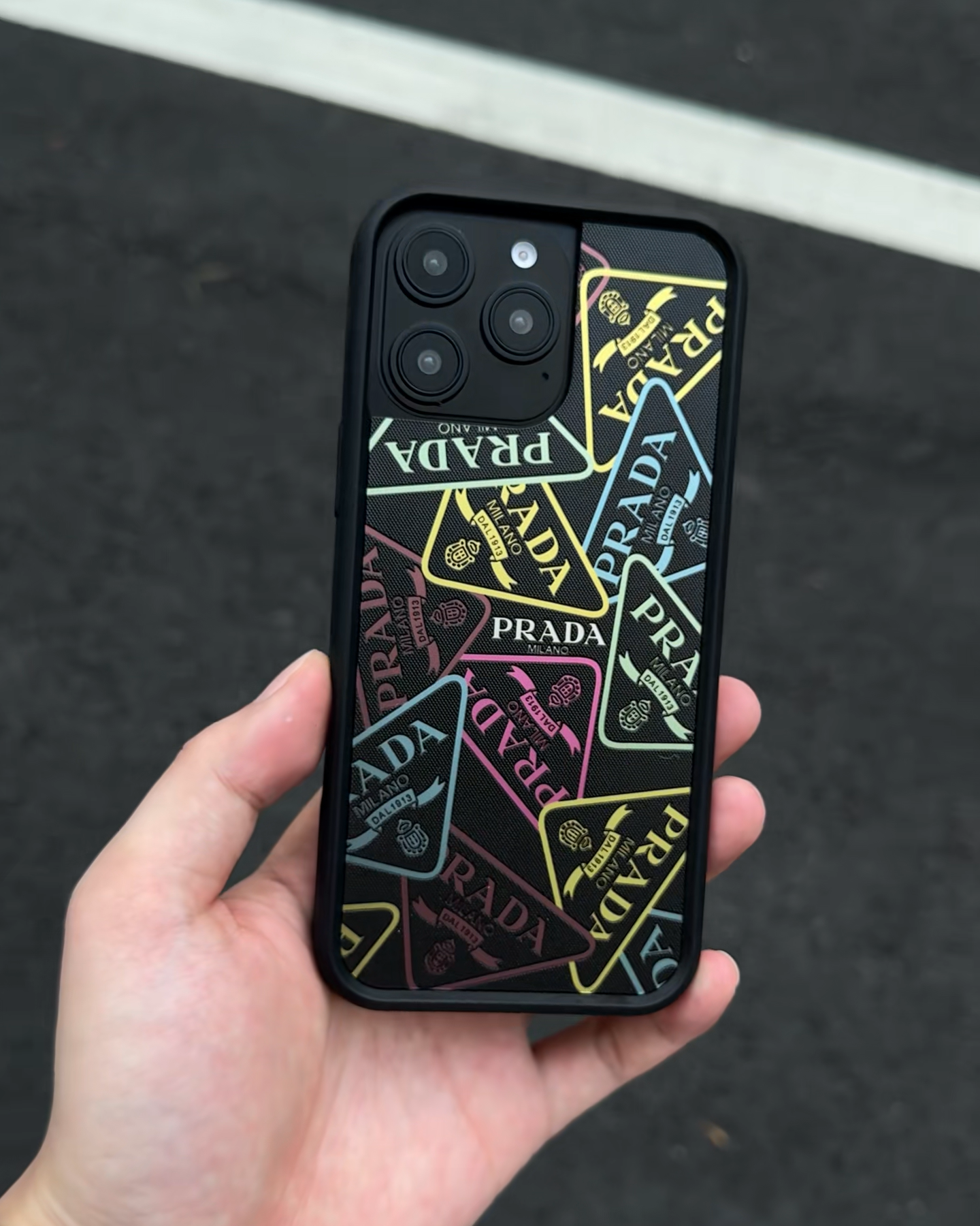 普拉達鐳射彩標手機殼-ZUIHANG SHOP